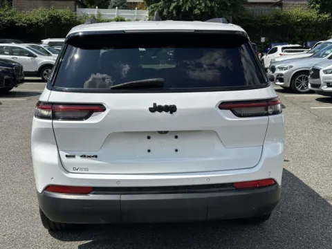 More photos of 2021 Jeep Grand Cherokee L Altitude at Certified Luxury Motors - Great Neck, NY