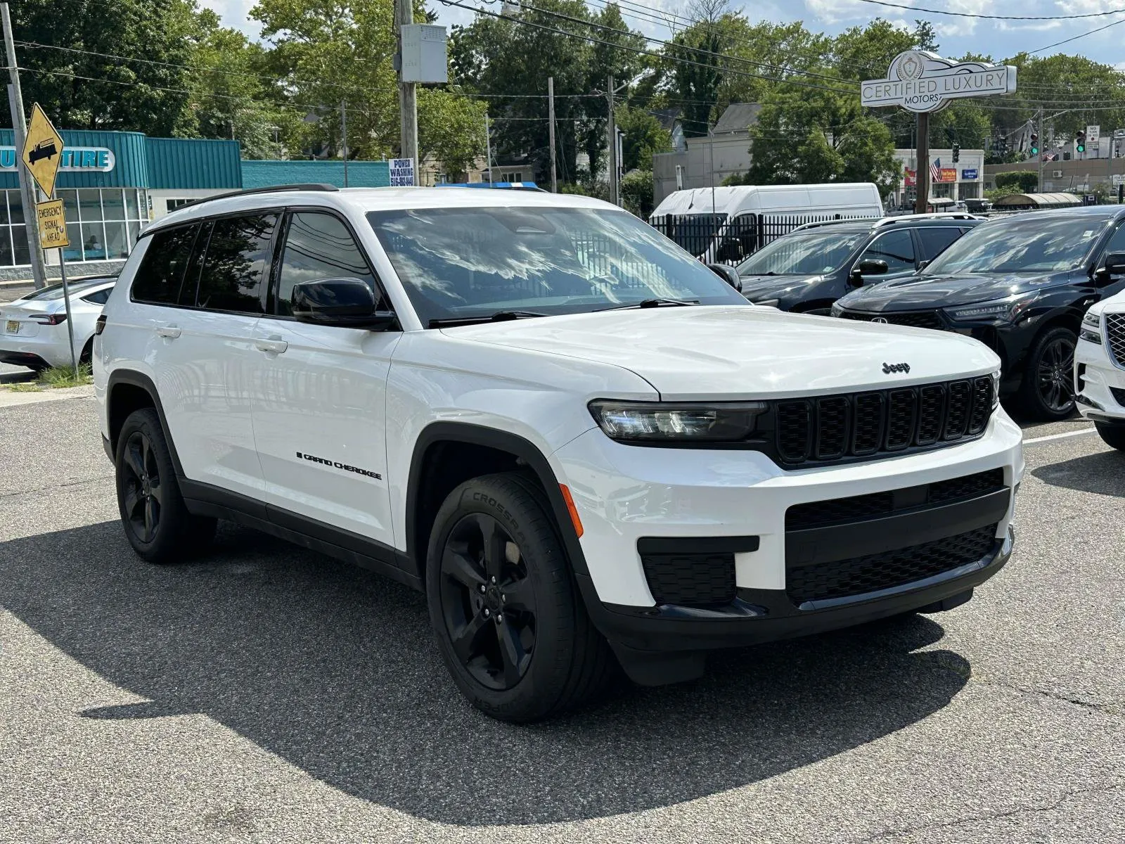 White 2021 Jeep Grand Cherokee L Altitude for sale in Great Neck, NY