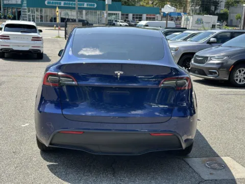 More photos of 2021 Tesla Model Y Long Range at Certified Luxury Motors - Great Neck, NY