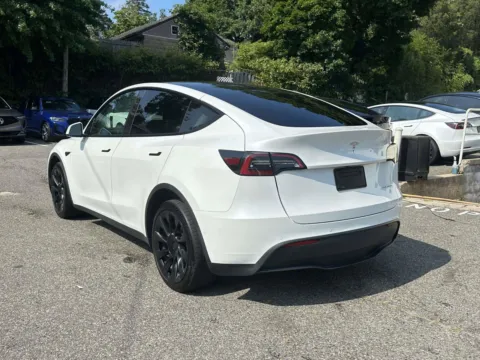 More photos of 2021 Tesla Model Y Long Range at Certified Luxury Motors - Great Neck, NY