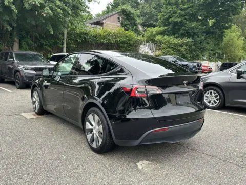 More photos of 2021 Tesla Model Y Long Range at Certified Luxury Motors - Great Neck, NY