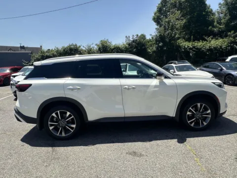 Photos of 2023 INFINITI QX60 LUXE for sale in Great Neck, NY at Certified Luxury Motors - Great Neck
