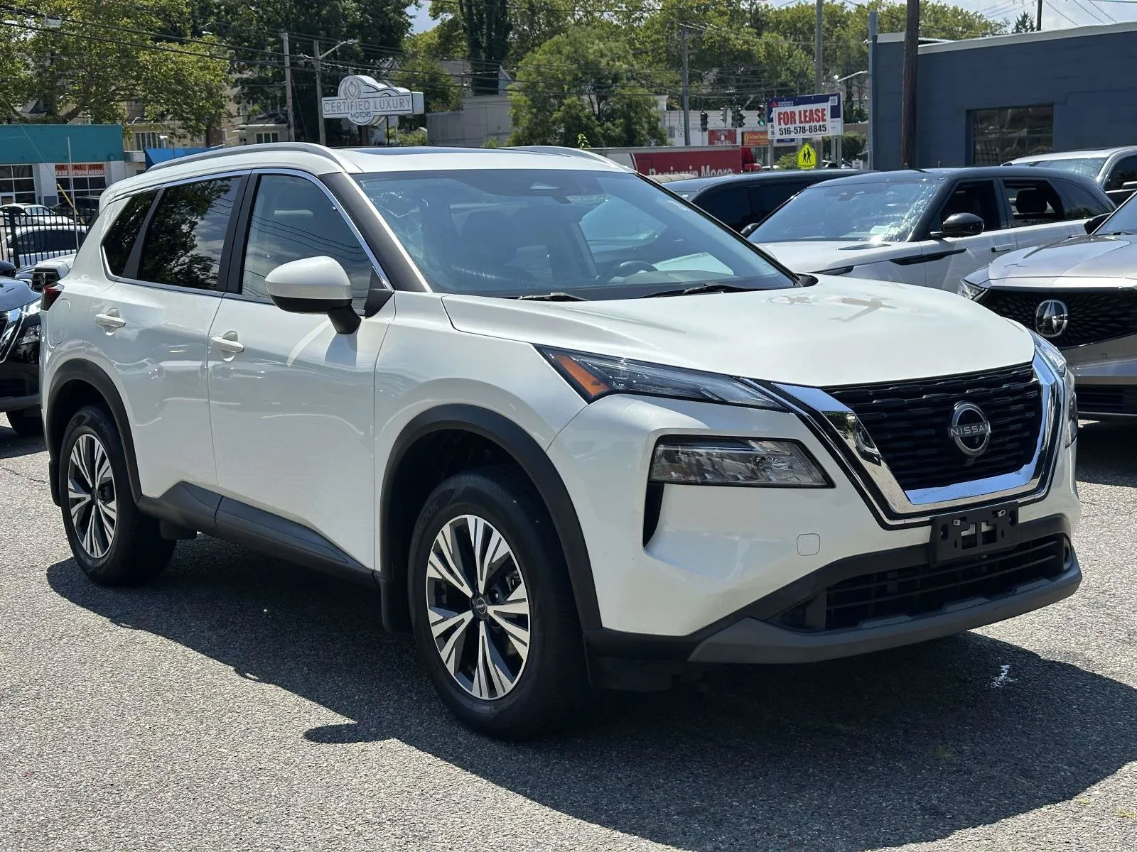 White 2023 Nissan Rogue SV for sale in Great Neck, NY