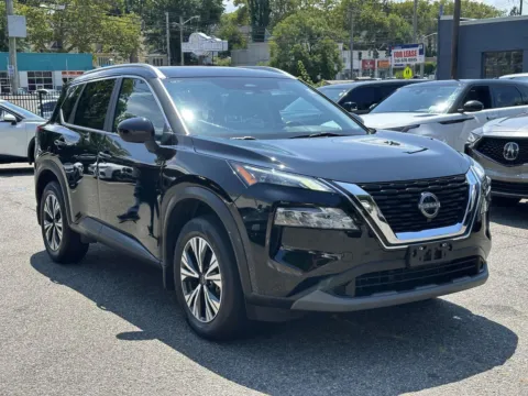 Black 2023 Nissan Rogue SV for sale in Great Neck, NY