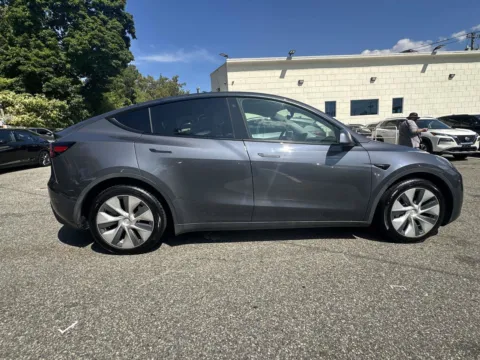More photos of 2023 Tesla Model Y Long Range at Certified Luxury Motors - Great Neck, NY