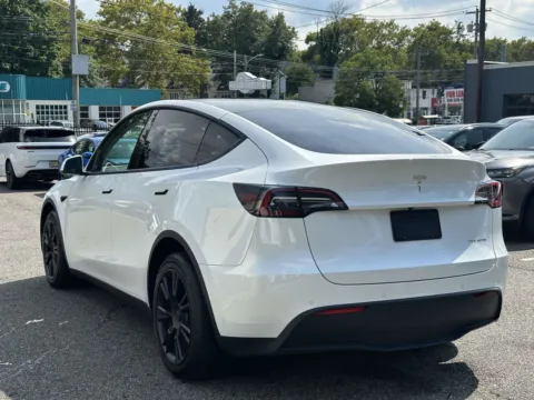 More photos of 2021 Tesla Model Y Long Range at Certified Luxury Motors - Great Neck, NY