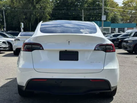 More photos of 2022 Tesla Model Y Long Range at Certified Luxury Motors - Great Neck, NY