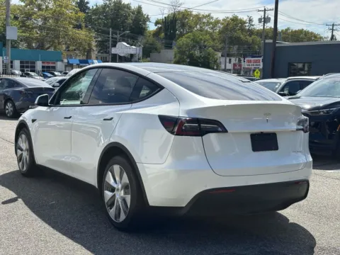 More photos of 2020 Tesla Model Y Long Range at Certified Luxury Motors - Great Neck, NY