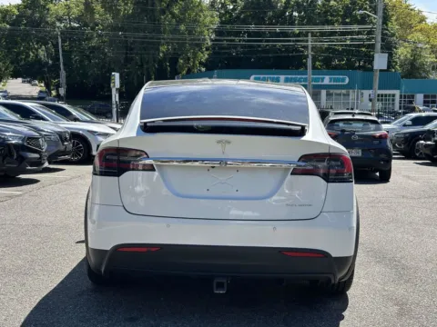 More photos of 2019 Tesla Model X Long Range at Certified Luxury Motors - Great Neck, NY
