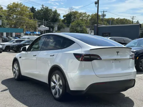 More photos of 2021 Tesla Model Y Long Range at Certified Luxury Motors - Great Neck, NY