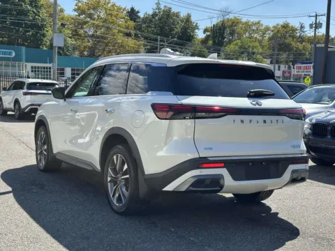 More photos of 2022 INFINITI QX60 LUXE at Certified Luxury Motors - Great Neck, NY