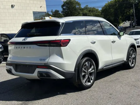 Another view of 2022 INFINITI QX60 LUXE for sale in Great Neck, NY at Certified Luxury Motors - Great Neck