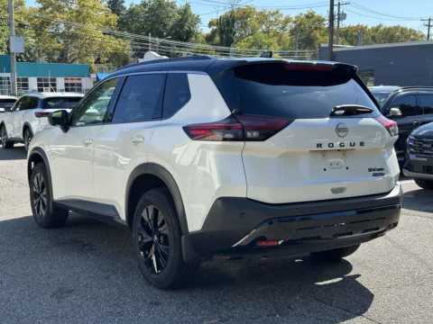 More photos of 2023 Nissan Rogue SV Midnight Edition at Certified Luxury Motors - Great Neck, NY