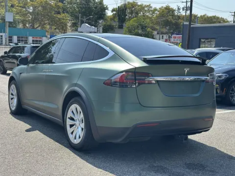 More photos of 2019 Tesla Model X Long Range (Matte Green Wrap) at Certified Luxury Motors - Great Neck, NY