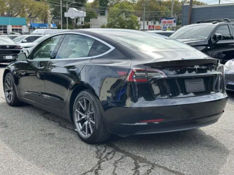 More photos of 2020 Tesla Model 3 Standard Range at Certified Luxury Motors - Great Neck, NY