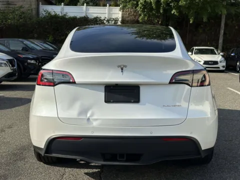 More photos of 2022 Tesla Model Y Long Range (3rd Row Seating) at Certified Luxury Motors - Great Neck, NY