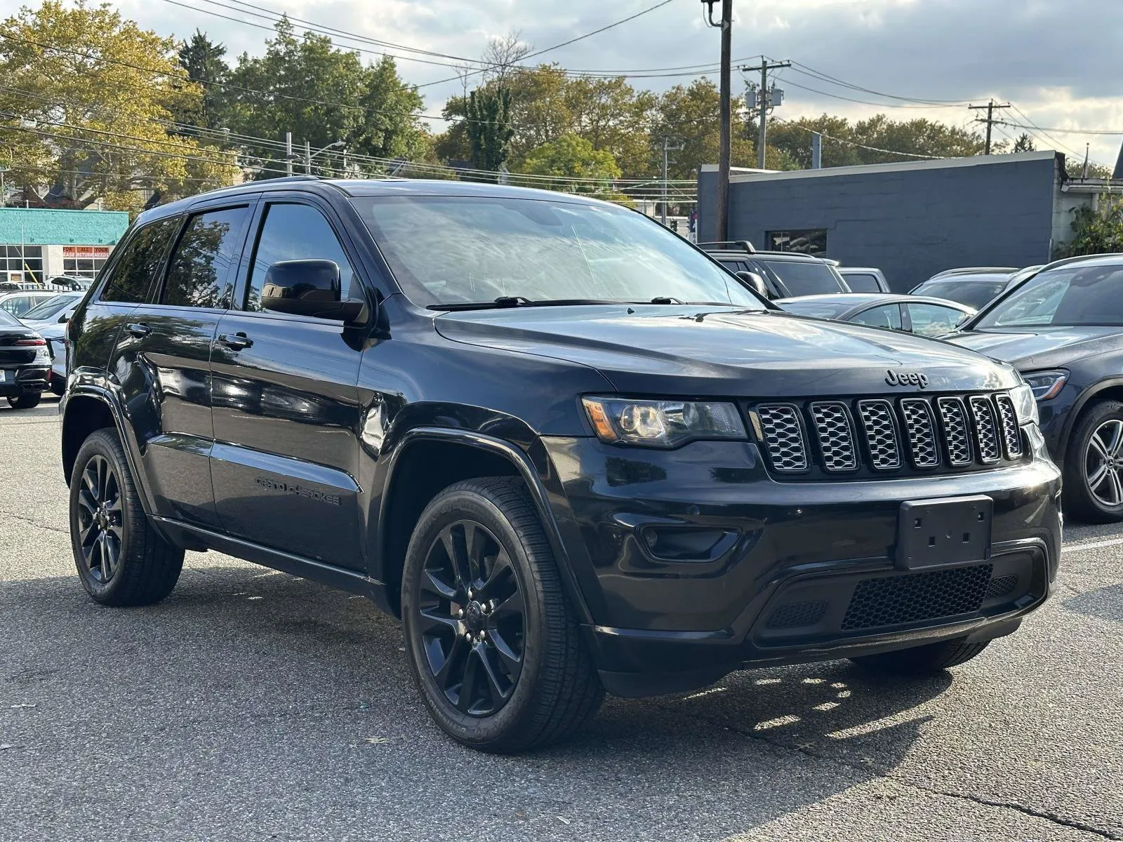 Black 2018 Jeep Grand Cherokee Altitude for sale in Great Neck, NY