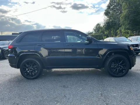 Photos of 2018 Jeep Grand Cherokee Altitude for sale in Great Neck, NY at Certified Luxury Motors - Great Neck