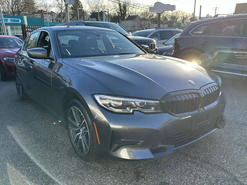 Used 2021 BMW 3 Series 330i xDrive for sale in Great Neck, NY at ...