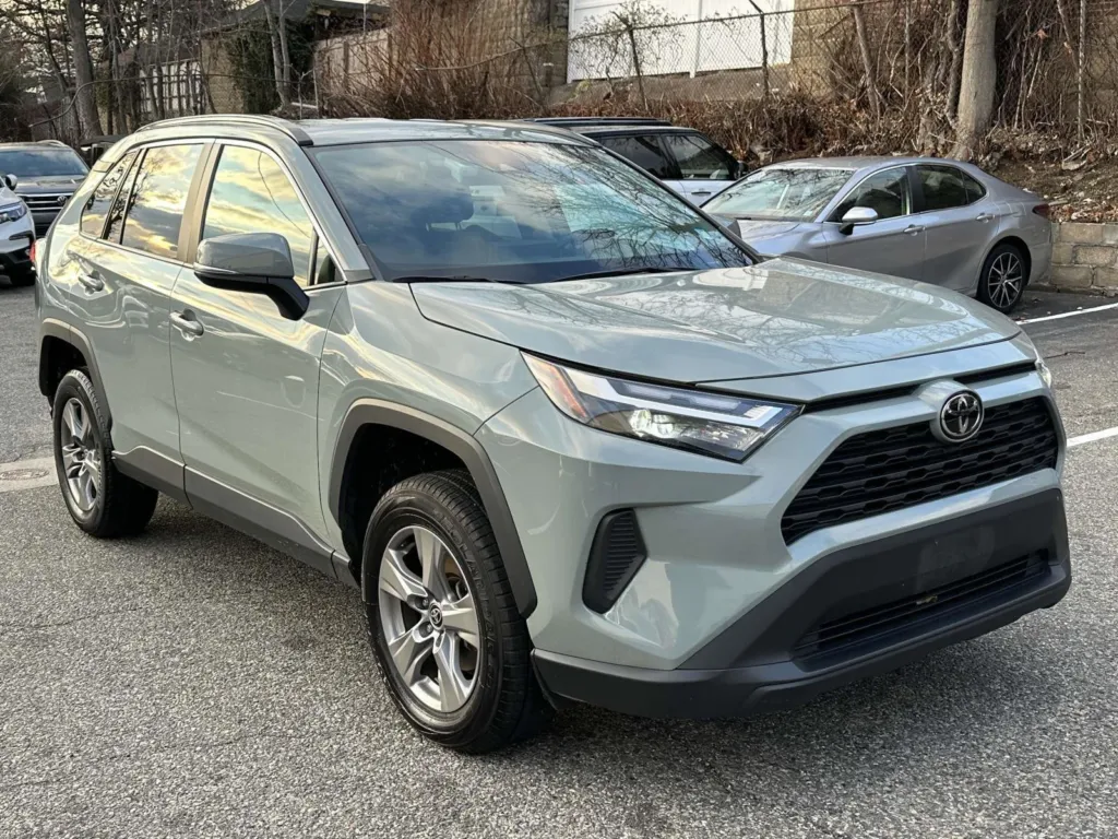 2022 Toyota RAV4 XLE for sale in Great Neck, NY