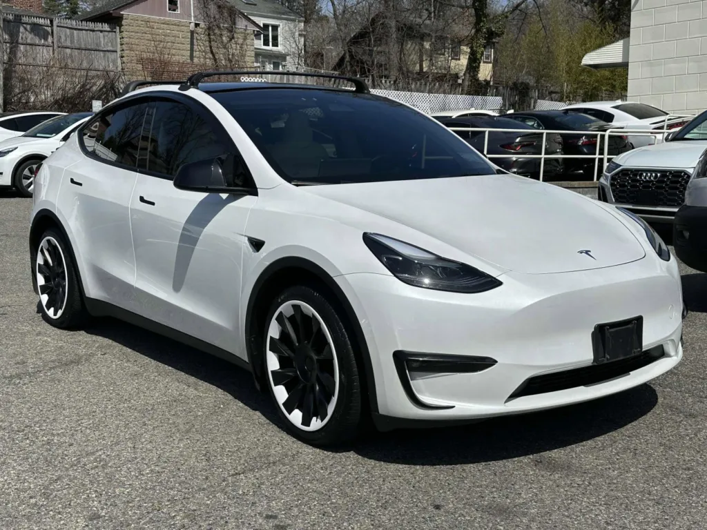 Used 2023 Tesla Model Y Long Range for sale in Great Neck, NY at ...