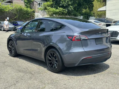 More photos of 2023 Tesla Model Y Long Range at Certified Luxury Motors - Great Neck, NY