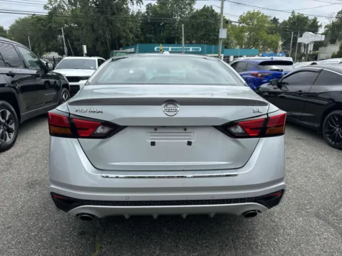 Another view of 2022 Nissan Altima 2.5 SL for sale in Great Neck, NY at Certified Luxury Motors - Great Neck