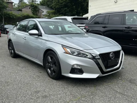 Silver 2022 Nissan Altima 2.5 SL for sale in Great Neck, NY
