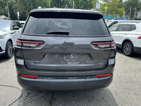 More photos of 2021 Jeep Grand Cherokee L Altitude at Certified Luxury Motors - Great Neck, NY