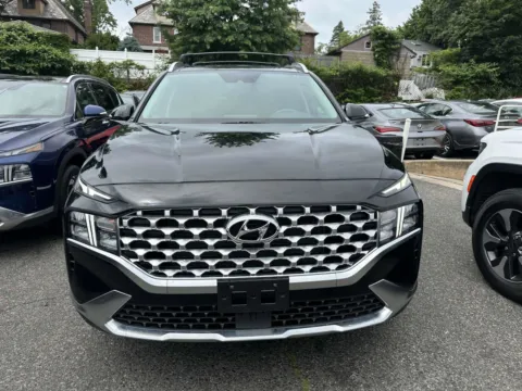 More photos of 2022 Hyundai Santa Fe SEL at Certified Luxury Motors - Great Neck, NY