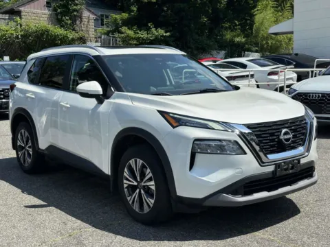 White 2022 Nissan Rogue SV for sale in Great Neck, NY