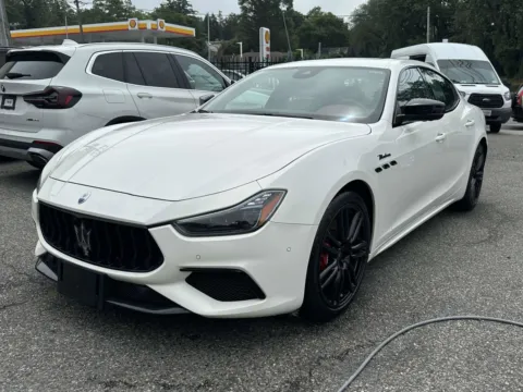 More photos of 2022 Maserati Ghibli Modena Q4 at Certified Luxury Motors - Great Neck, NY