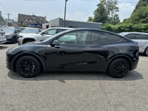 More photos of 2021 Tesla Model Y Long Range at Certified Luxury Motors - Great Neck, NY