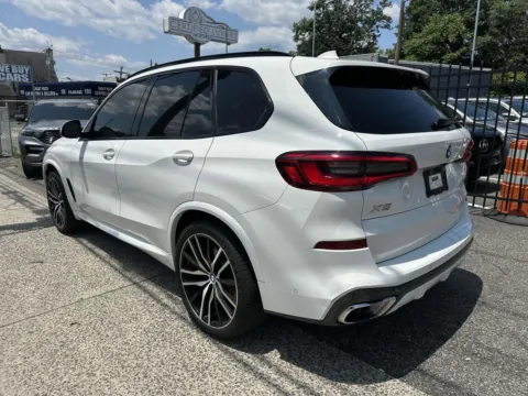 More photos of 2019 BMW X5 xDrive40i at Certified Luxury Motors - Great Neck, NY