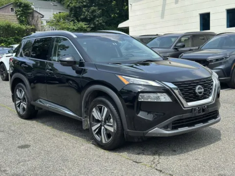 Black 2023 Nissan Rogue SL for sale in Great Neck, NY
