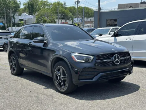 Black 2020 Mercedes-Benz GLC 300 for sale in Great Neck, NY