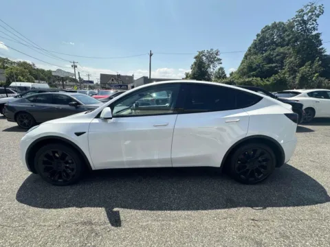 More photos of 2020 Tesla Model Y Performance at Certified Luxury Motors - Great Neck, NY