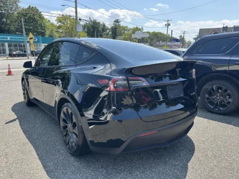 More photos of 2022 Tesla Model Y Performance at Certified Luxury Motors - Great Neck, NY