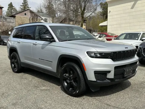 Silver 2023 Jeep Grand Cherokee L Altitude for sale in Great Neck, NY