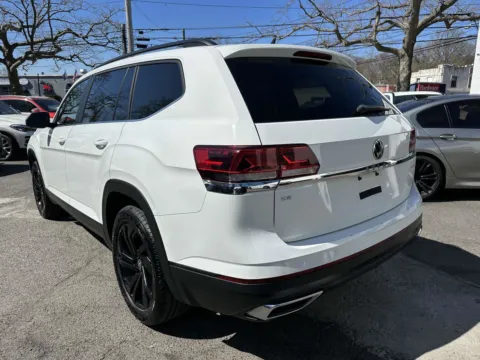 More photos of 2022 Volkswagen Atlas 2.0T SE w/Technology at Certified Luxury Motors - Great Neck, NY