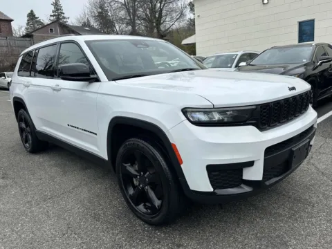 White 2021 Jeep Grand Cherokee L Altitude for sale in Great Neck, NY