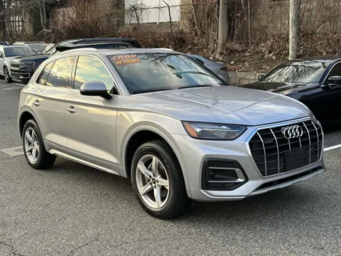 Silver 2022 Audi Q5 Premium for sale in Great Neck, NY