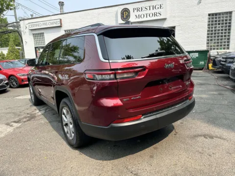 More photos of 2021 Jeep Grand Cherokee L Limited at Certified Luxury Motors - Great Neck, NY