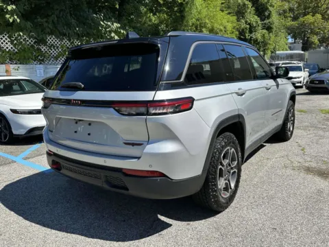 Another view of 2022 Jeep Grand Cherokee Trailhawk for sale in Great Neck, NY at Certified Luxury Motors - Great Neck