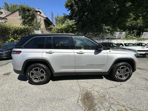 Photos of 2022 Jeep Grand Cherokee Trailhawk for sale in Great Neck, NY at Certified Luxury Motors - Great Neck