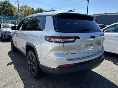 More photos of 2022 Jeep Grand Cherokee L Altitude at Certified Luxury Motors - Great Neck, NY