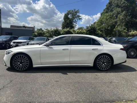 More photos of 2022 Mercedes-Benz S-Class S 500 at Certified Luxury Motors - Great Neck, NY