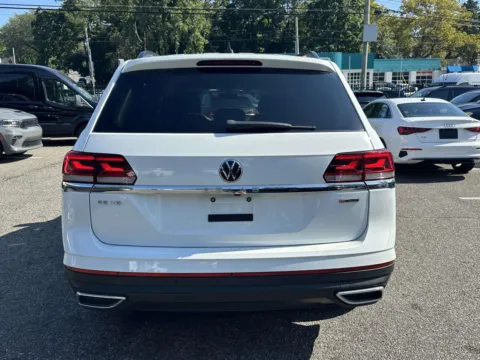 More photos of 2021 Volkswagen Atlas 3.6L V6 SE w/Technology at Certified Luxury Motors - Great Neck, NY