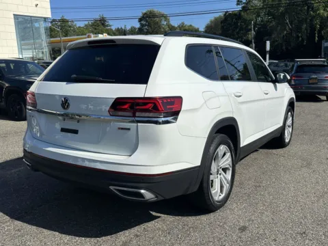 Another view of 2021 Volkswagen Atlas 3.6L V6 SE w/Technology for sale in Great Neck, NY at Certified Luxury Motors - Great Neck