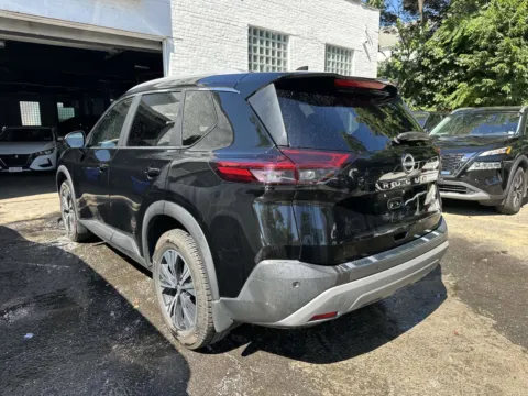 More photos of 2023 Nissan Rogue SV (Leather/Sunroof) at Certified Luxury Motors - Great Neck, NY